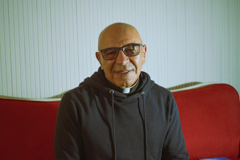 Padre Alberto Llanos, sacerdote de la Arquidiócesis de Manizales y rector del colegio LANS. 