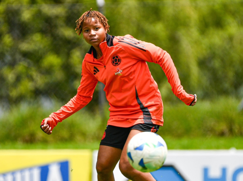La Selección Colombia Sub-17 Femenina entrena en Bogotá antes de viajar a Manizales para el Sudamericano de la categoría.