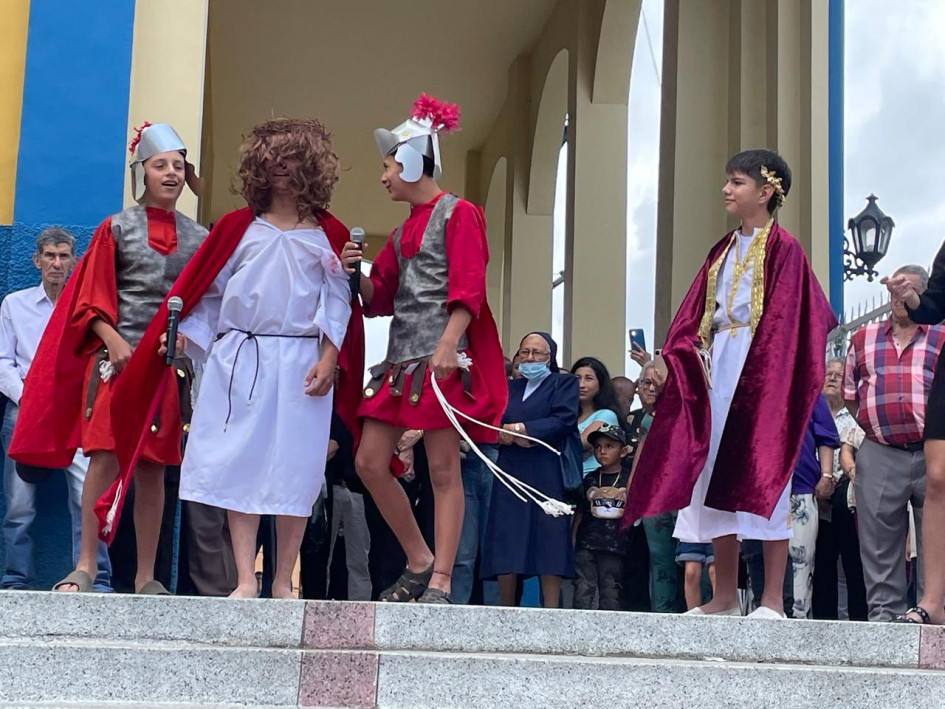 Viacrucis en Aranzazu (Caldas) este Viernes Santo.