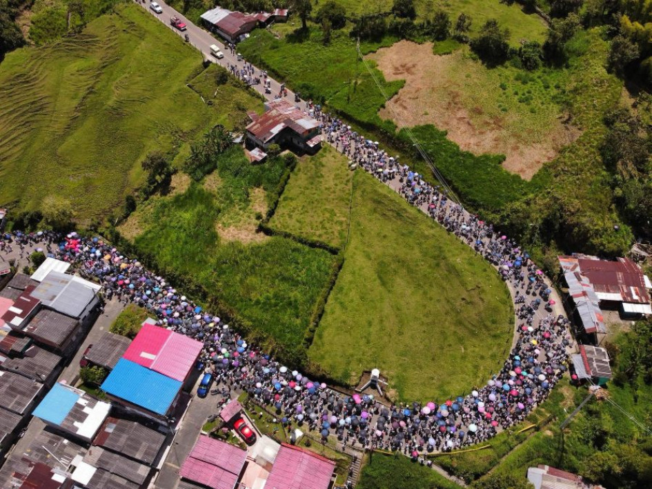 Vista aérea del viacrucis este Viernes Santo en Manzanares.