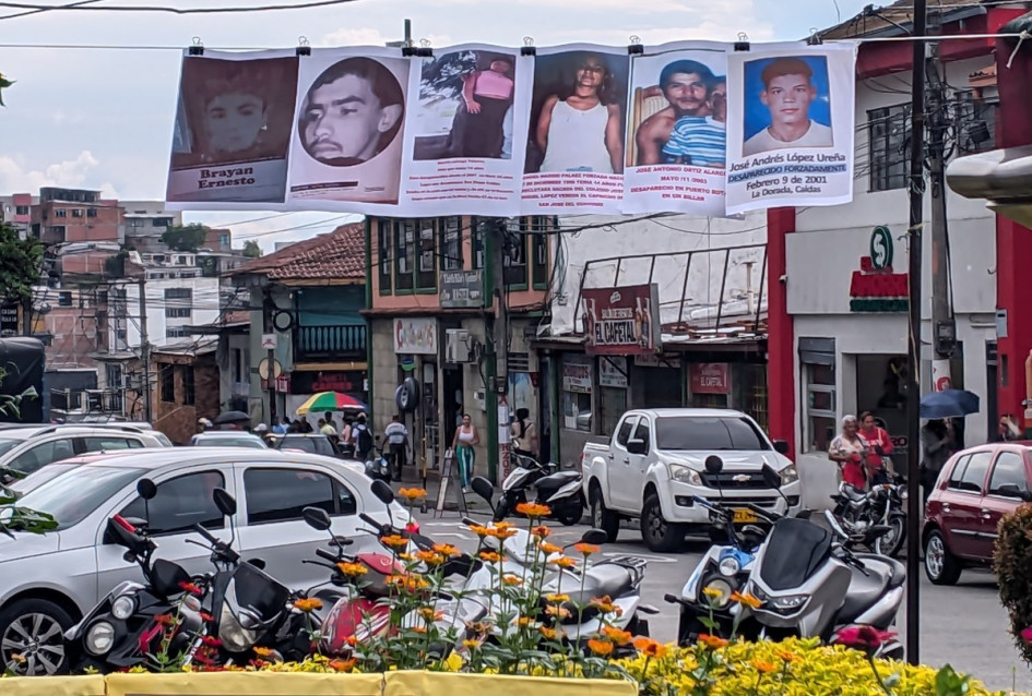 En el Centrosur de Caldas conmemoraron el Día Nacional de la Memoria y la Solidaridad con las Víctimas del Conflicto Armado en Colombia (9 de abril). Así se vivió el homenaje.