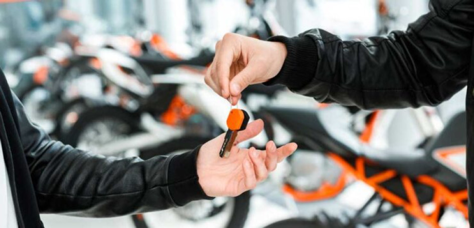 Foto| Ilustración| LA PATRIA  El hombre compró la moto el lunes y este jueves se enteró de que era robada.