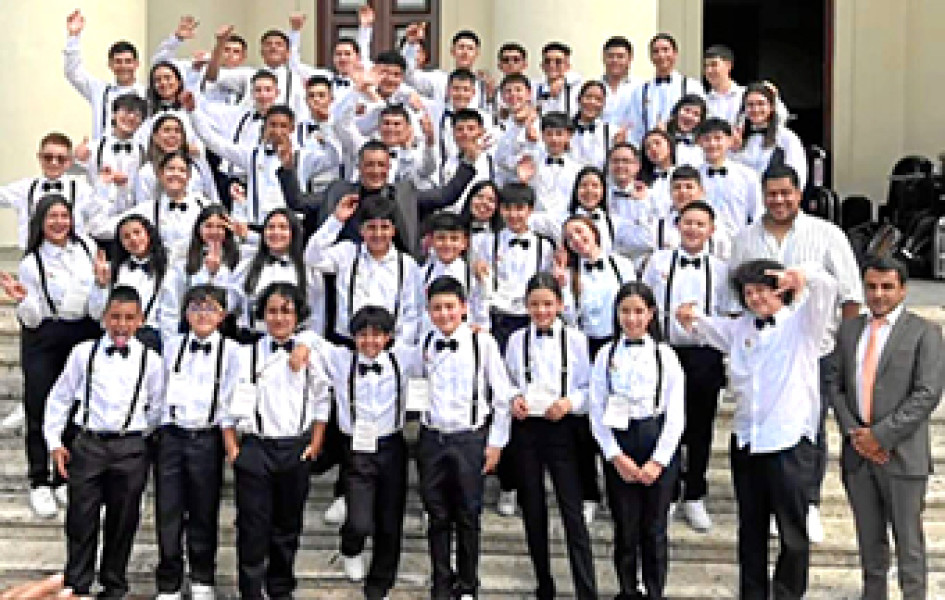 La Banda Sinfónica del Instituto Neira ganó en República Dominicana el título a la mejor Banda Juvenil.