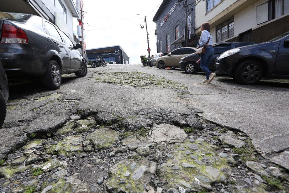 Los huecos en la calle 37 con carrera 23.