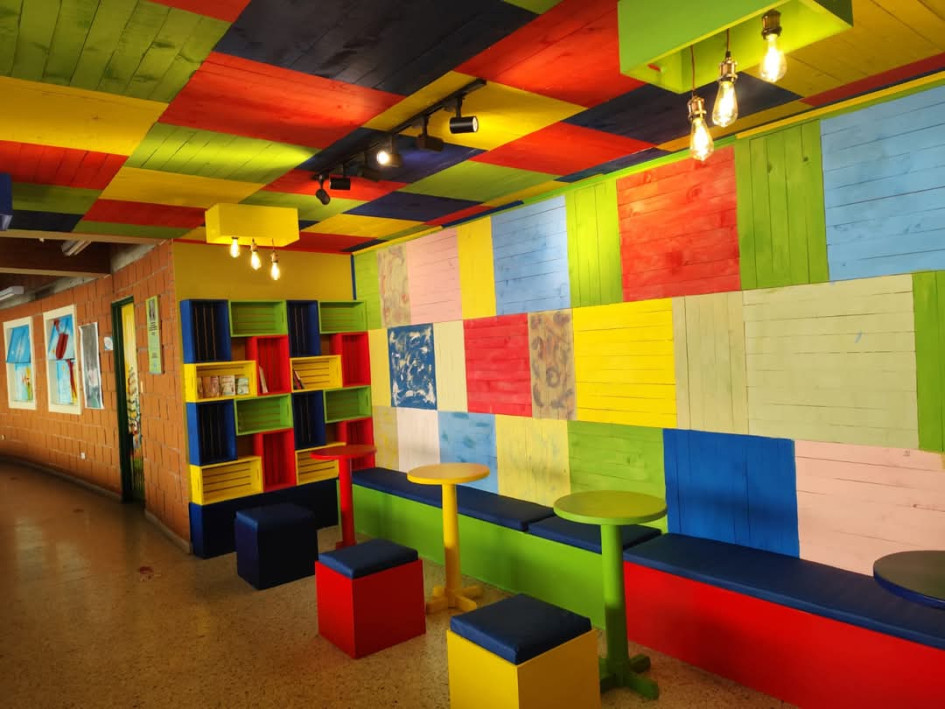 Es muy acogedor el espacio de lectura