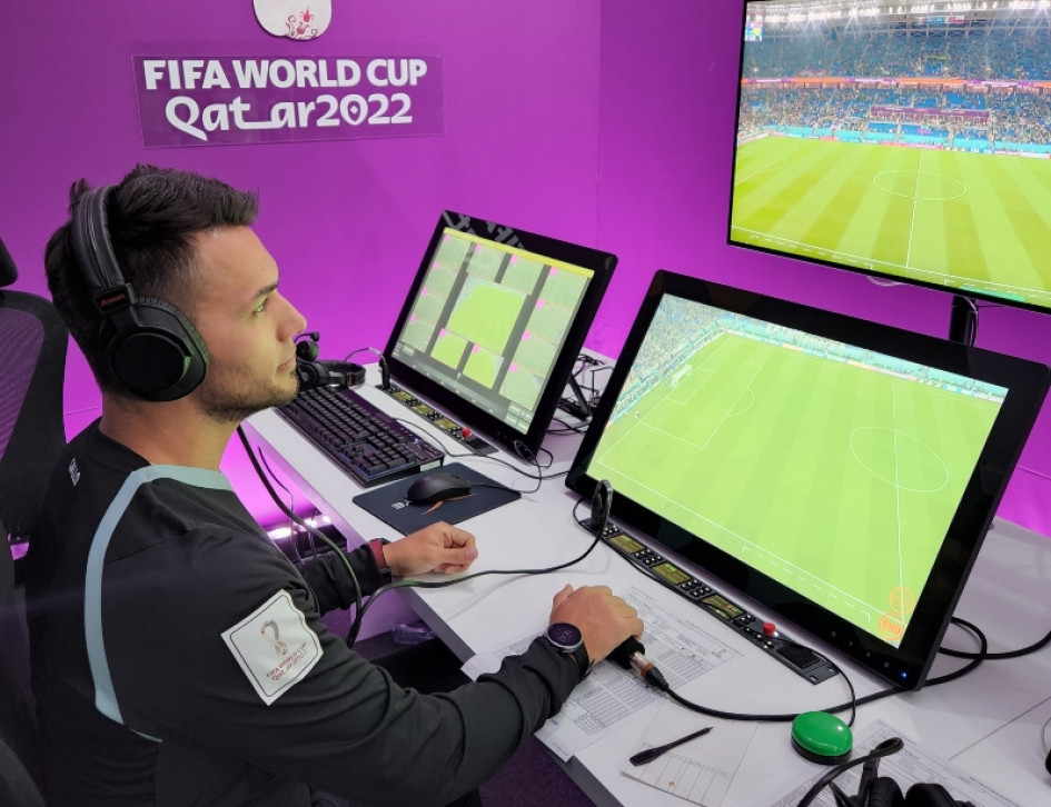 Nicolás Gallo, caldense, árbitro VAR, ahora juzgará América de México - Los Ángeles para elegir el que irá al Mundial de Clubes.