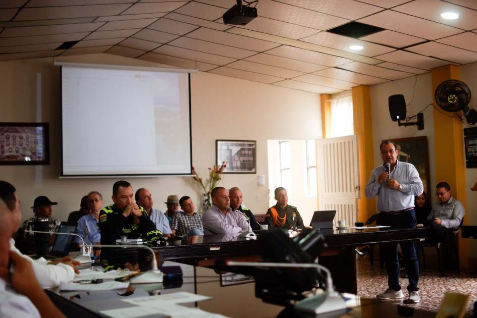 La comunidad manifestó su aprobación por las excelentes condiciones de seguridad que se viven en el municipio.