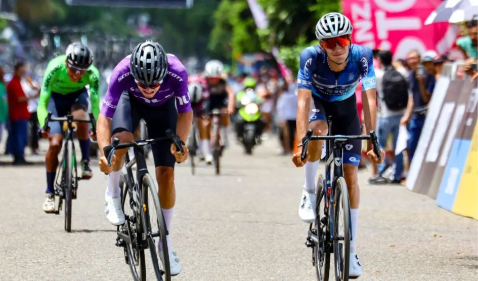 David Esteban Hoyos (Nu Colombia) ganó el embalaje de ayer a William Colorado