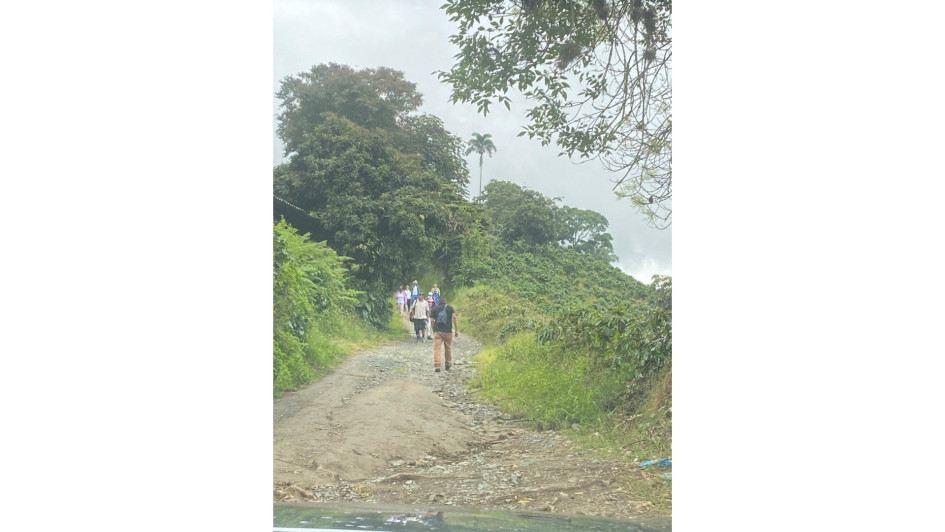 Así se encuentra la vía de la vereda La Pola.