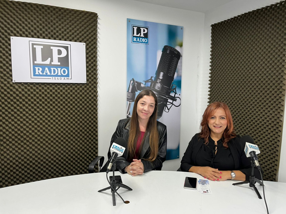 Alejandra Ramírez, directora ejecutiva de la Federación de ONG de Caldas, y Marcela Pineda, directora de la Universidad del Quindío, sede Manizales. 