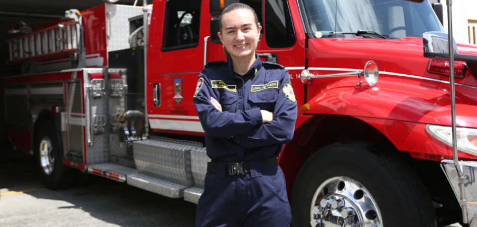 Valentina Marín Salazar hace parte del Cuerpo Oficial de Bomberos de Manizales. 