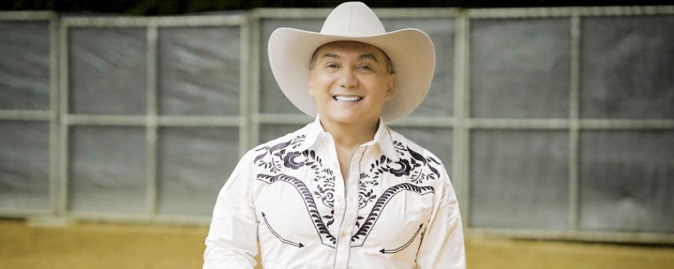 César Torres, cantante de música popular, estuvo este martes (6 de mayo) en Manizales y mañana (7 de mayo) visitará Armenia. 