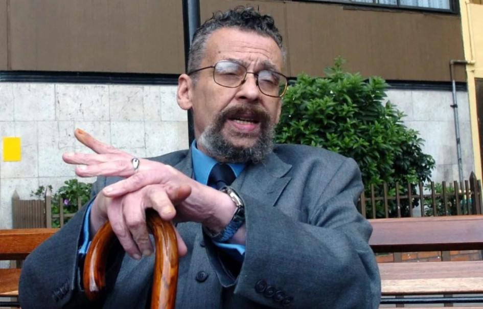 Germán Espinosa (1938-2000) trazó nuevos caminos en la literatura colombiana porque abordó en sus cuentos y novelas temas históricos, el esoterismo y la brujería