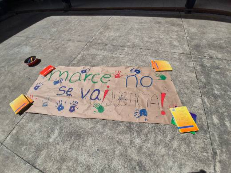 Foto I Freddy Arango I LA PATRIA  En el colegio Adolfo Hoyos Ocampo, de Manizales, protestaron este jueves 22 de mayo con el propósito de exigir que siga Marcela Giraldo como secretaria. La Alcaldía escuchó a la comunidad y llegaron a unos acuerdos.