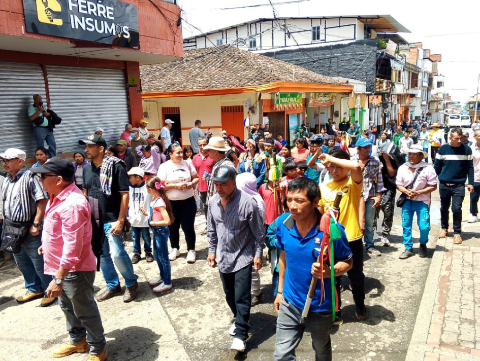 en el municipio de Anserma realizaron una marcha que partió desde las galerías y culminó en el parque Simón Bolívar.