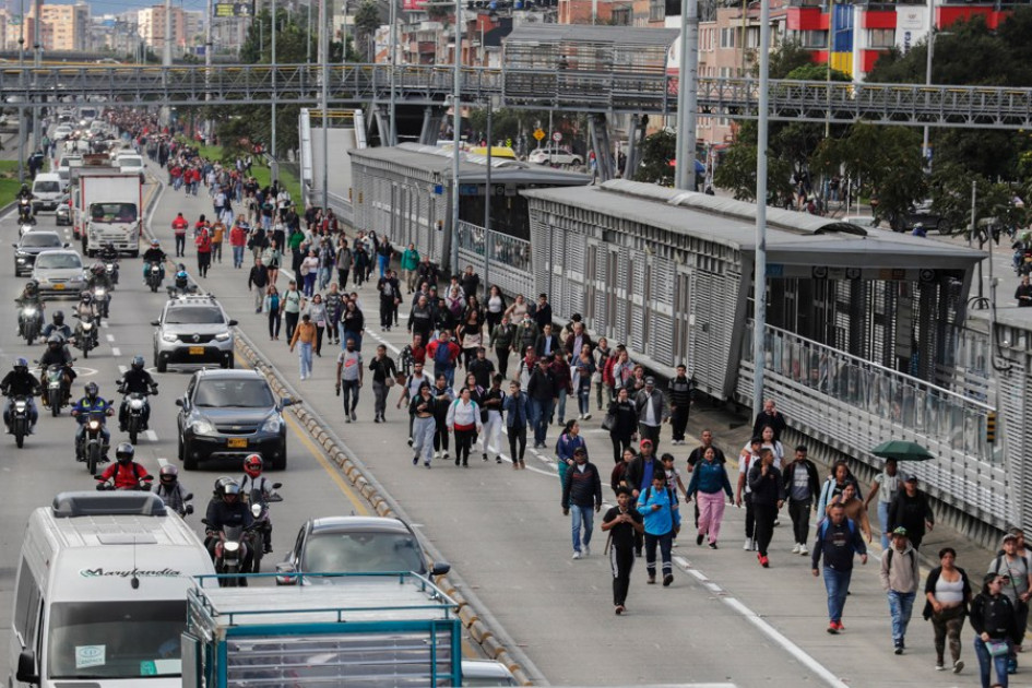 Bloqueos de vías del sistema de autobuses TransMilenio en el "paro nacional"