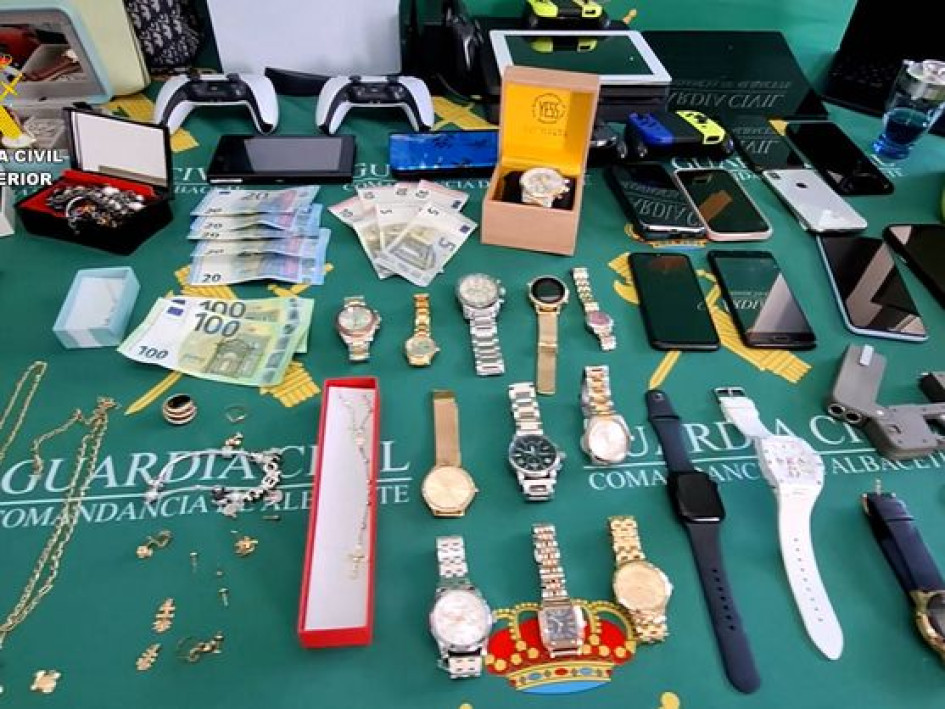 En los robos, se llevaban joyas, utensilios electrónicos, dinero en efectivo y otros artículos de alto valor económico