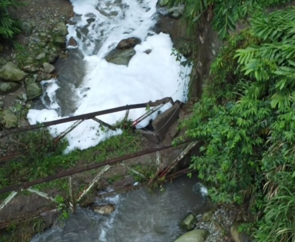 El puente Santa Isabel, en Neira, colapsó.