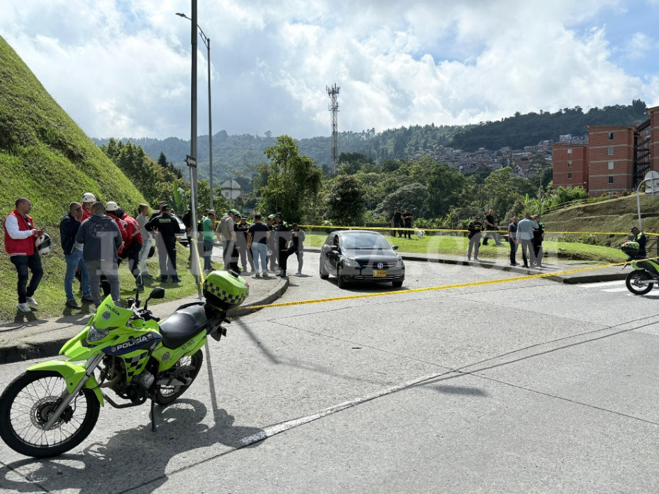 Este es el sector en la avenida Kevin Ángel en donde asesinaron en la mañana de este miércoles a un hombre.