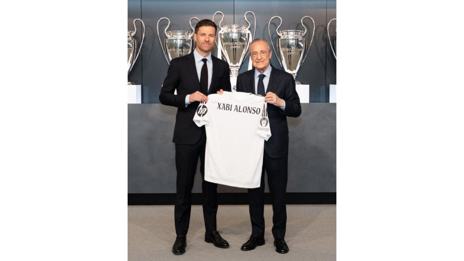 Xavi Alonso, nuevo entrenador del Real Madrid, y Florentino Pérez.