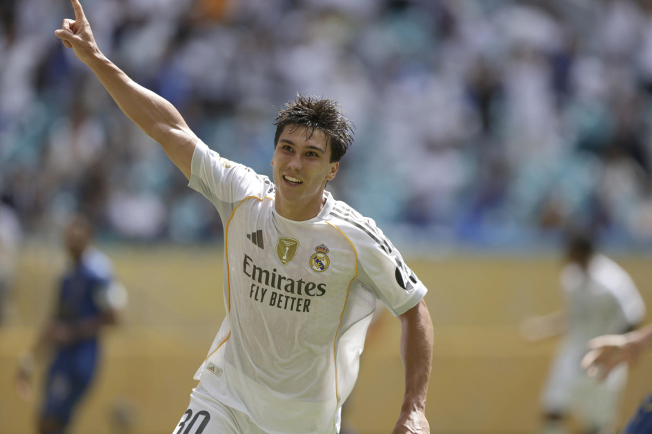 Gonzalo García de Real Madrid celebra un gol ante el Al Hilal este miércoles
