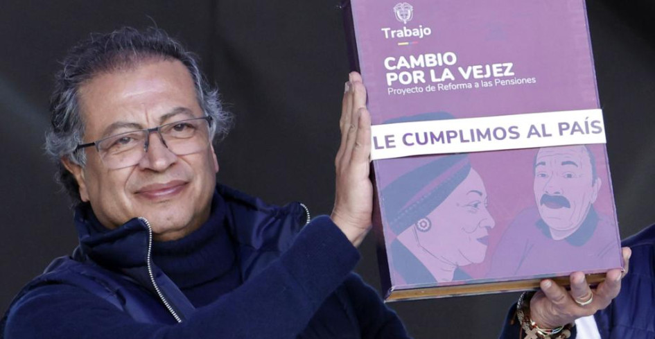 El presidente Gustavo Petro sancionó la ley de la reforma pensional el pasado 16 de julio en la Plaza de Bolívar de Bogotá.