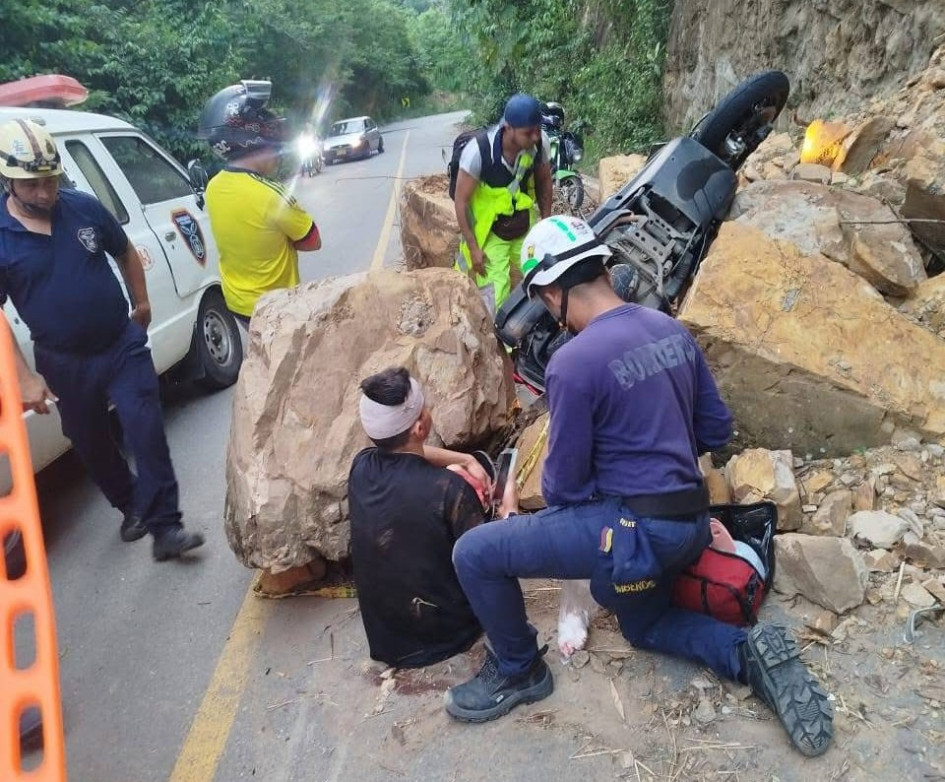Fotos de Bomberos|LA PATRIA  Tuvo lesiones. Bomberos lo atendió.