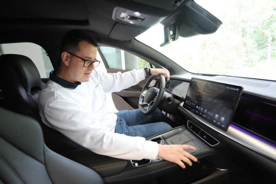 Autos híbridos y eléctricos