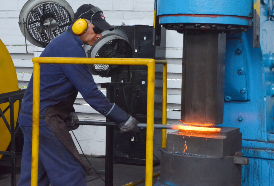 Un taller de sueños con alma de hierro: los 65 años de Herragro han manufacturado ilusiones para el campo, la construcción y, especialmente, para sus empleados. Trabajadores relatan cómo han crecido de la mano de esta empresa manizaleña.