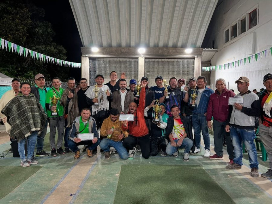 Participantes en el II Campeonato Nacional de Tejo en Marulanda.