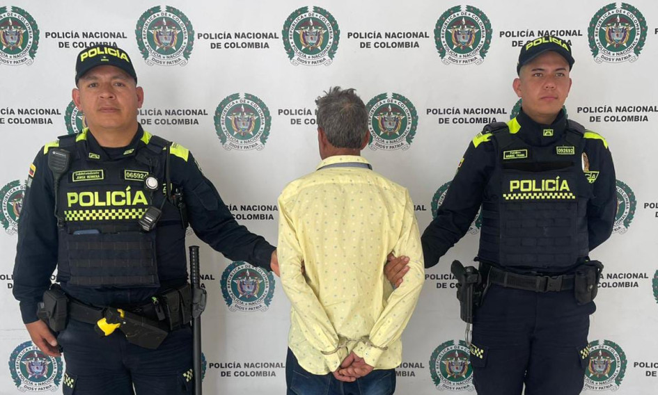 En el mismo municipio, la Seccional de Investigación Criminal realizó un segundo procedimiento al capturar a un hombre, de 64 años, requerido por el Juzgado Promiscuo del Circuito de Manzanares por el delito de actos sexuales con menor de 14 años.