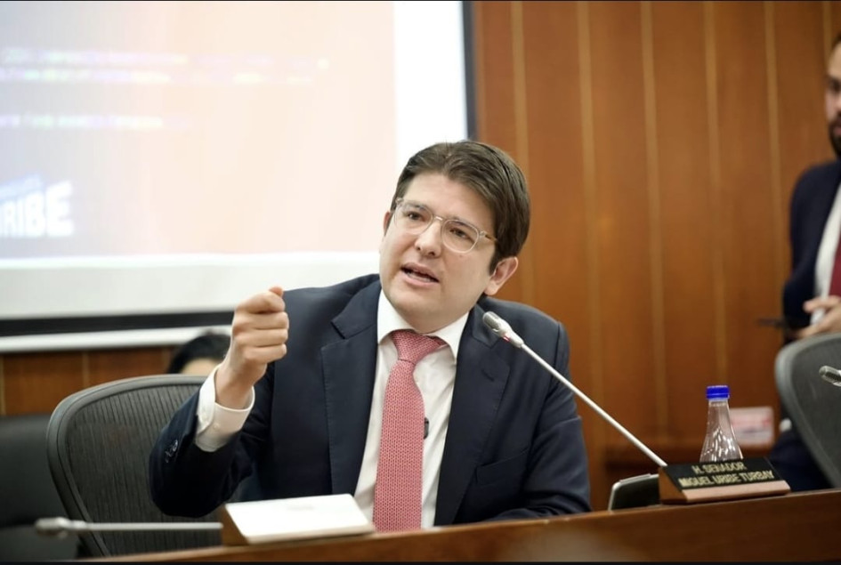 El senador y precandidato presidencial Miguel Uribe Turbay. 