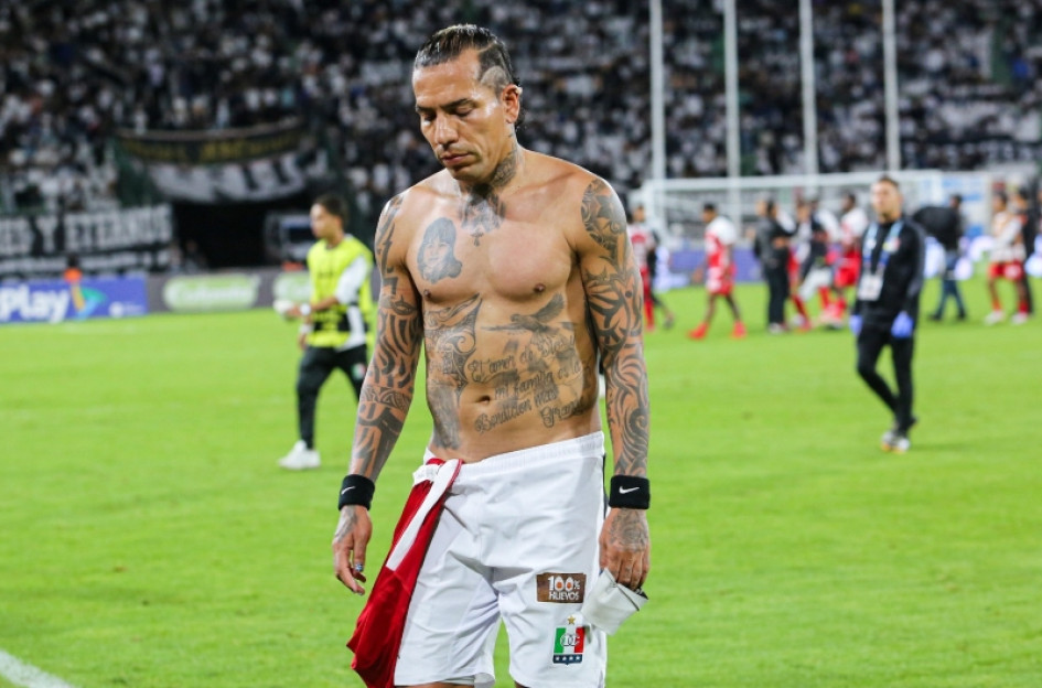 Dayro Moreno y su gesto al salir de la grama del Palogrande. El Once Caldas perdió 1-2 con Independiente Santa Fe.