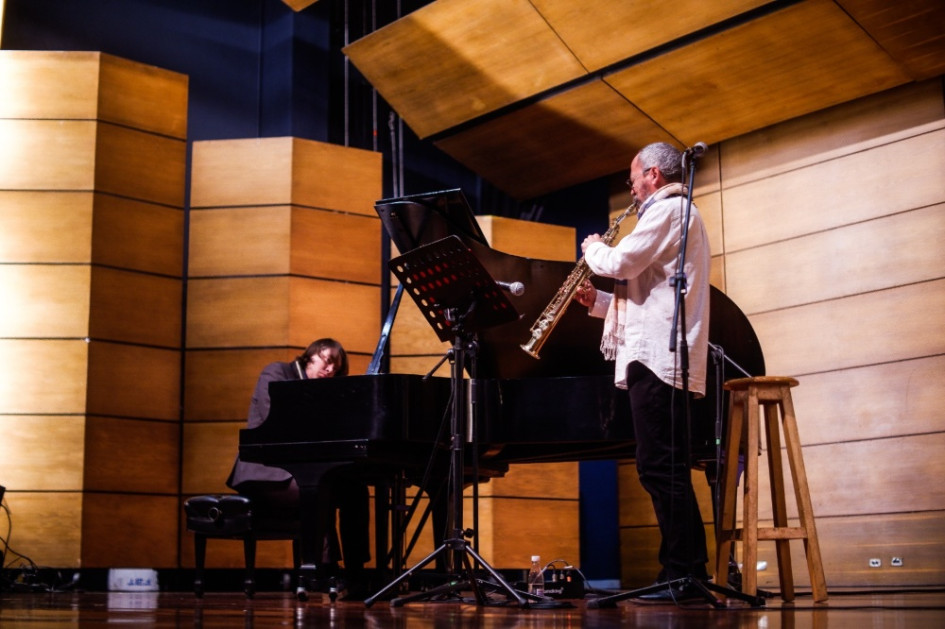 Foto | Cortesía Colombo Americano | LA PATRIA   Sam Farley en el piano y Antonio Arnedo en el saxofón, se conocen desde hace 14 o 15 años, desde hace música juntos. 