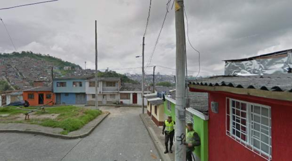 La Policía detuvo al León momentos después de que intimidó a la mujer.