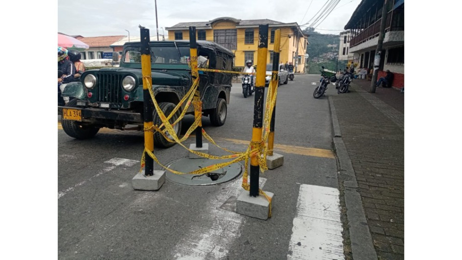 La tapa que está ubicada a la salida del cable aéreo de Villamaría.