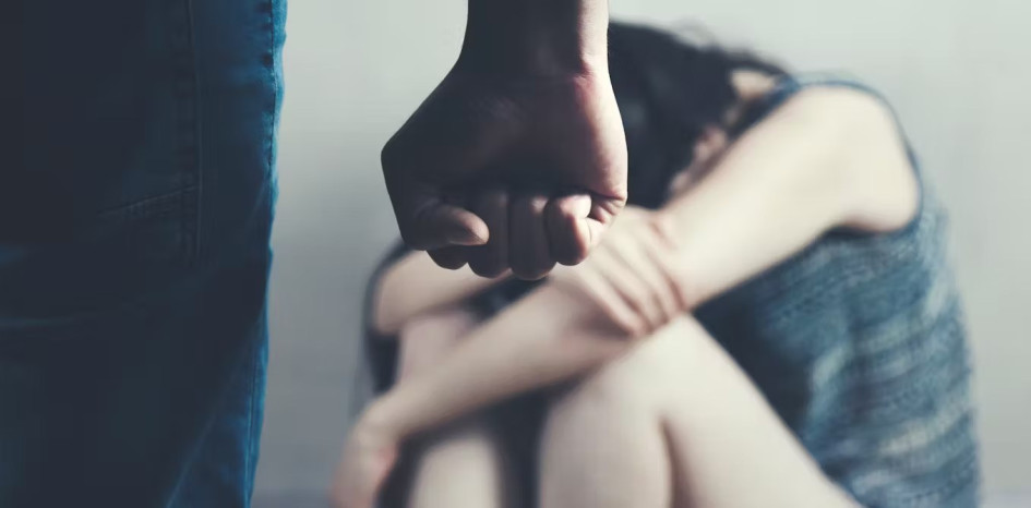 Ninguna persona está obligada a tener relaciones sexuales con otra, en ninguna circunstancia.