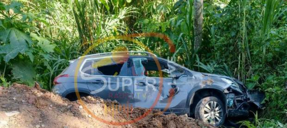 Los ocupantes salieron sin lesiones y pudieron evacuar por sus propios medios a pesar de la oscuridad de la zona.