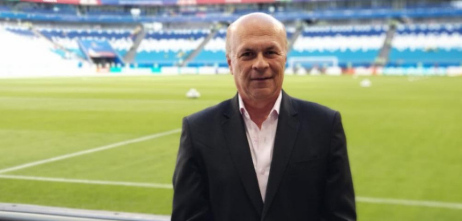 Carlos Antonio Vélez, comentarista deportivo oriundo de Manizales. 