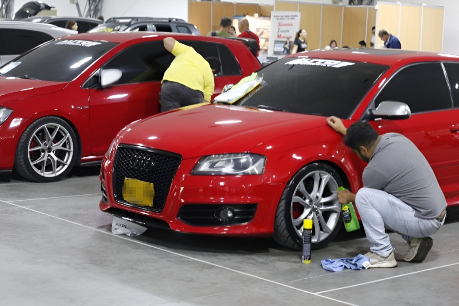 Un seguro bien escogido, un guardián en la vía. Tres expertos tumban 6 mitos sobre los seguros vehiculares y ofrecen consejos para elegir una póliza. 