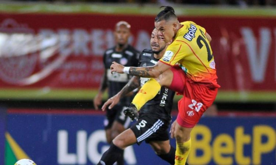 Edwin Velasco, lateral izquierdo enfrentó a Deportivo Pereira en los cuadrangulares de 2022 con el Junior en el partido que ganó el Matecaña 4-3