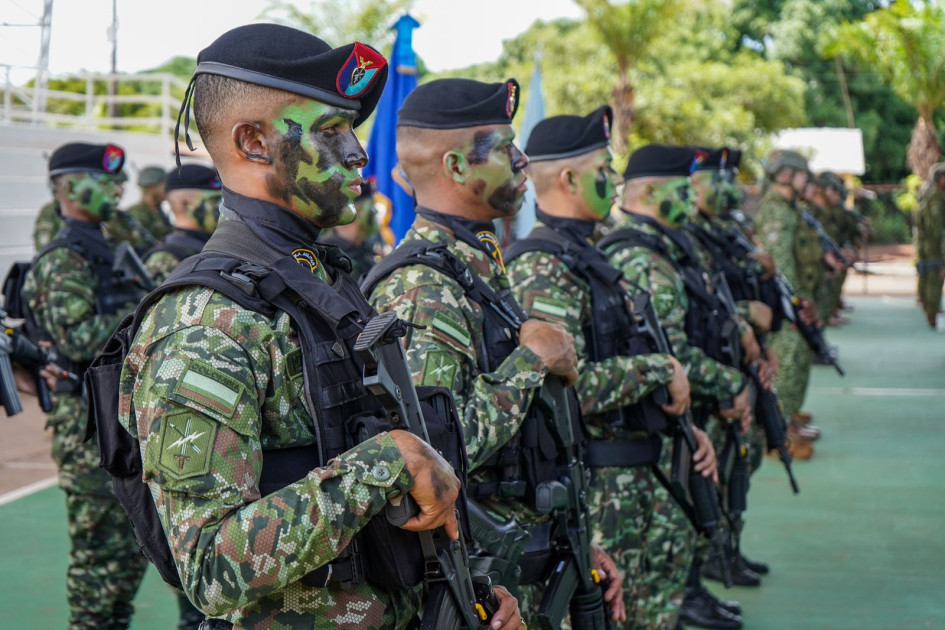 Integrantes de las Fuerzas Militares de Colombia que, según el Gobierno nacional, aportarán cerca de 80 mil uniformados para garantizar la seguridad en alrededor de 13 mil puestos de votación habilitados en todo el país en la elecciones del 2026.