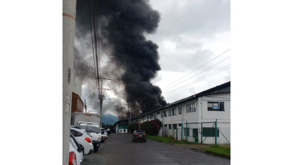 Incendio en el Parque Industrial Maltería, bodega 4.
