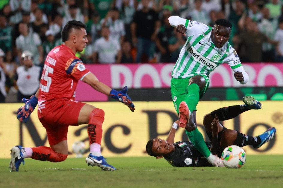 Con seis intervenciones Joan Parra fue la figura del partido. 