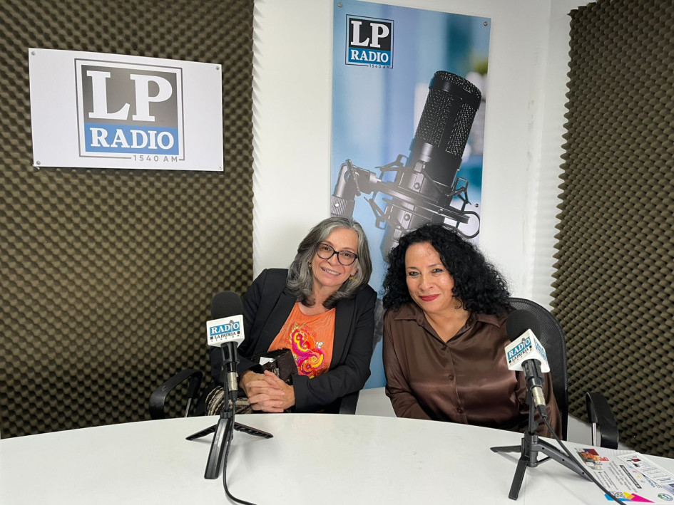  Liliana Hurtado Sáenz y Yolanda Arias Gómez, actriz y directora de la obra de teatro El Ojo de la Casa, respectivamente. 