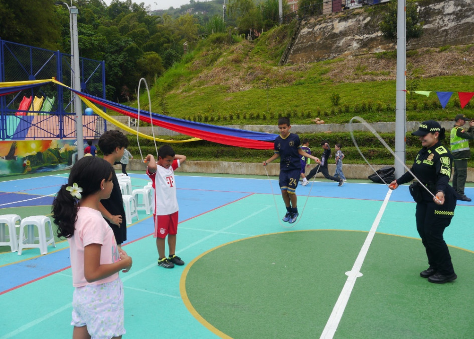 En la parte baja de La Floresta, de Villamaría, inauguraron un parque para el disfrute de la comunidad. Además de las zonas recreativas y para el deporte, se construyó con rampas que permiten el ingreso de personas con discapacidad.