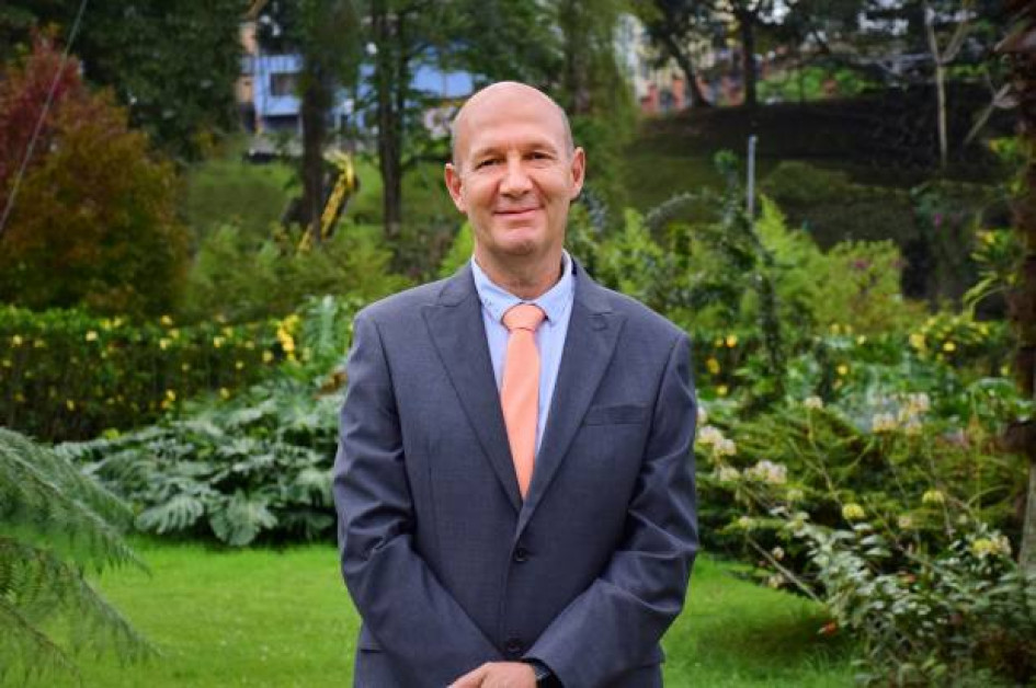 ¡Felicitaciones Rector!. Esto le expresa la UAM a Carlos Eduardo Jaramillo, reelegido para un tercer periodo como su rector. Le destacan diversos logros que llevaron a su ratificación en el cargo.