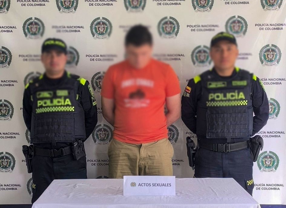 El hombre fue capturado en flagrancia por el delito de acceso carnal violento con menor de 14 años.