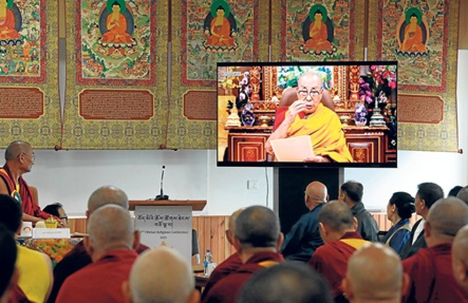 El dalái lama afirma en un video que solo su “círculo de confianza “ puede elegir a su sucesor.