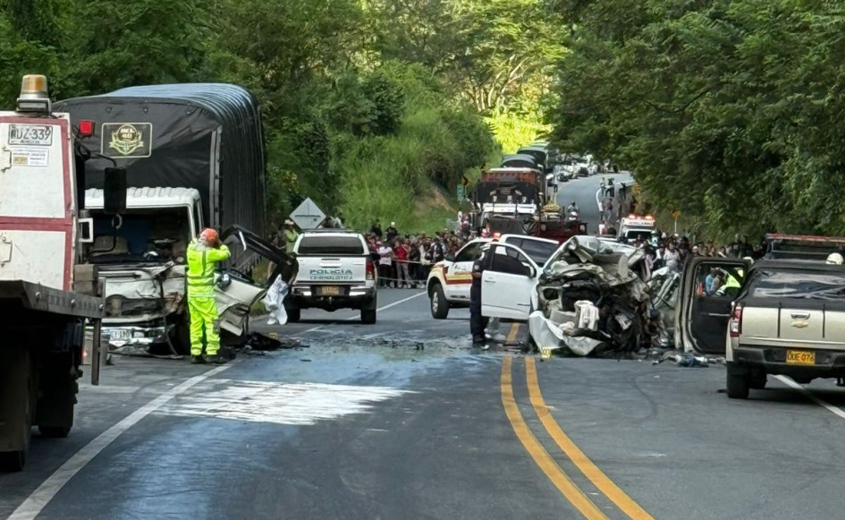 Accidente en el sector El Tangelo, esta semana, con 3 fallecidos, entre ellos Javier Alexánder Luna Ramírez, y su hija, Yinna Luna Carvajal.
